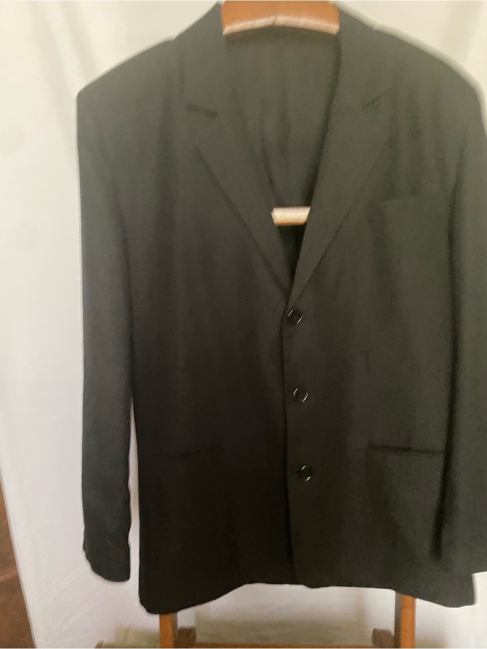 Classic Men's Black Three-Button Blazer - Tailored Sport Coat